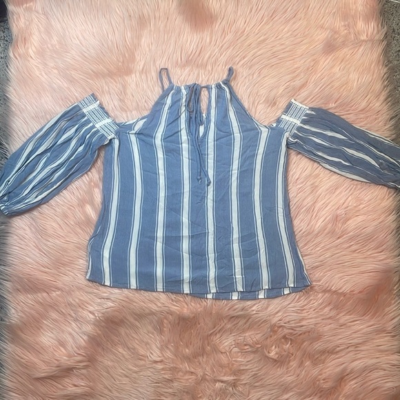 American Eagle Outfitters Tops - American‎ Eagle Blue & White Off Shoulder Shirt Woman’s Size XS